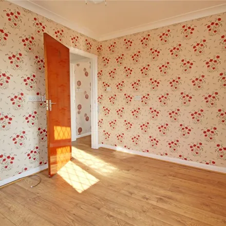 Image 7 - Fordbridge Close, Chertsey, KT16 8HN, United Kingdom - Apartment for rent