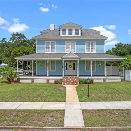 Buy this 5 bed house on Slagle Automotive in 701 South Street, Titusville