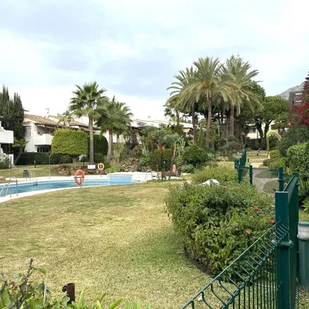 Image 9 - Calle Huerta Chica, 1 D, 29601 Marbella, Spain - Apartment for rent
