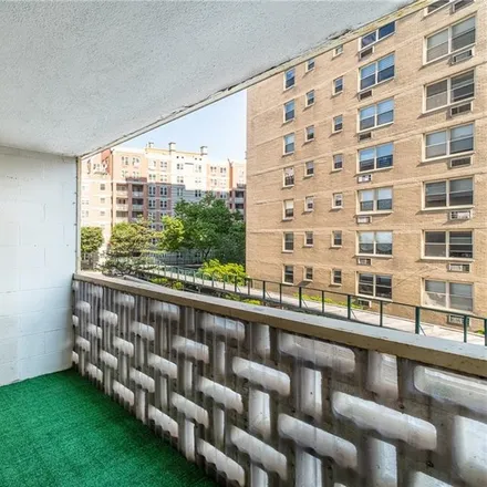 Image 7 - 1311 Brightwater Avenue, New York, NY 11235, USA - Condo for sale