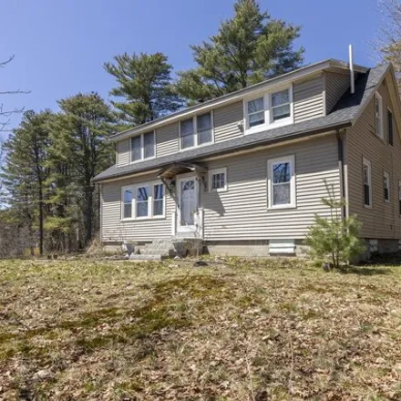 Buy this 4 bed house on 428 East Main Street in Yarmouth, ME 04096