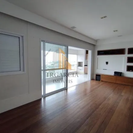 Rent this 3 bed apartment on Avenida Paes de Barros in Parque da Mooca, São Paulo - SP