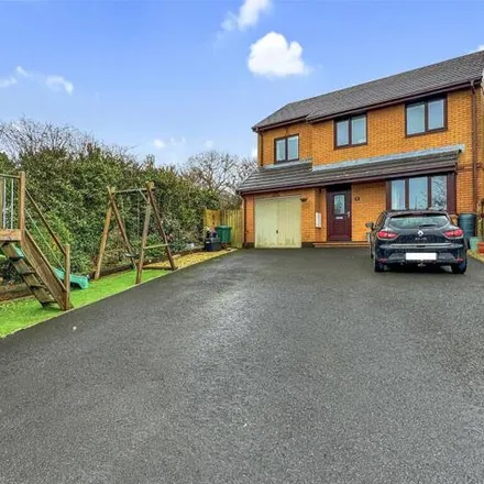 Buy this 4 bed house on The Beacon in Beacon Road, Bodmin