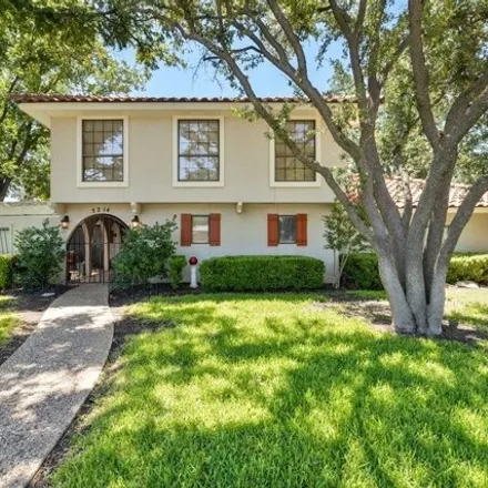 Buy this 4 bed house on Bentwood Country Club in Valleyview Boulevard, San Angelo