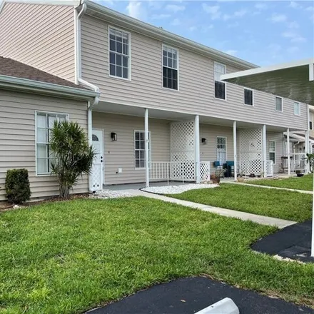 Buy this 3 bed condo on Lakefront Drive in Forest Island Park, Lee County