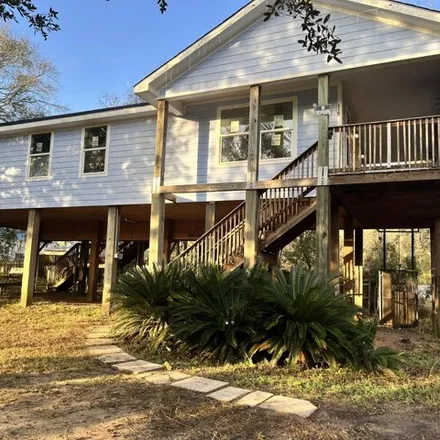 Rent this 3 bed house on 3115 Louise Street in East Side, Pascagoula