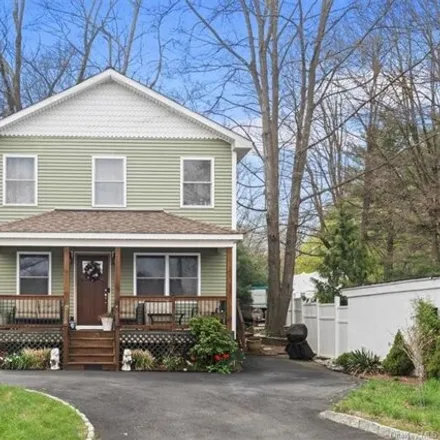 Buy this 3 bed house on 17 Waterstone Road in Village of Greenwood Lake, Warwick