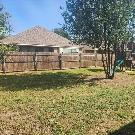 Image 2 - 625 Hutchins Drive, Crowley, TX 76036, USA - House for rent