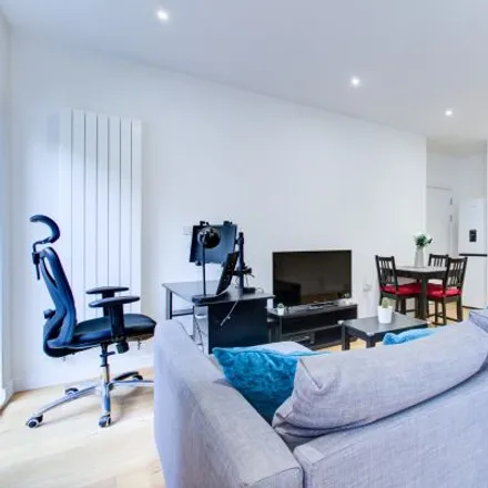Rent this studio apartment on Waleorde Road in London, SE17 1GG
