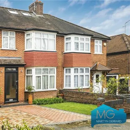 Buy this 5 bed duplex on 121 Winchmore Hill Road in Winchmore Hill, London