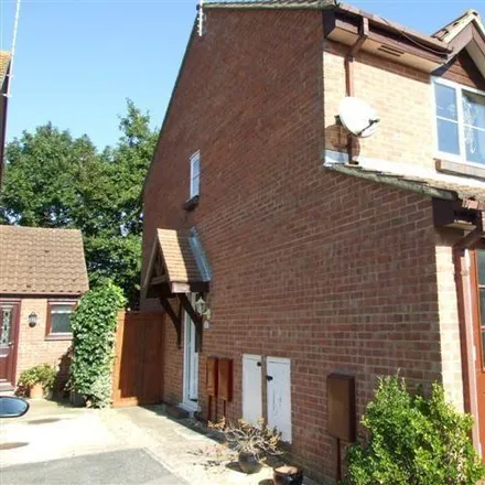 Rent this 1 bed apartment on Harlech Close in Worthing, BN13 3QS