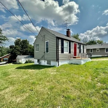 Buy this 1 bed house on 872 Thornton Avenue in Des Moines, IA 50315