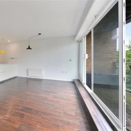 Rent this 2 bed apartment on 49 Kay Street in London, E2 9AD