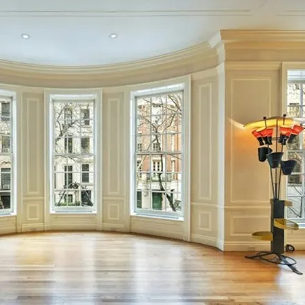 Image 5 - 36 East 63rd Street, New York, NY 10065, USA - Townhouse for sale
