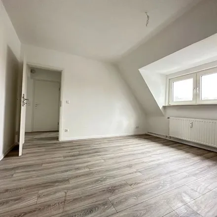 Rent this 3 bed apartment on Aschenbruch 74 in 44866 Bochum, Germany