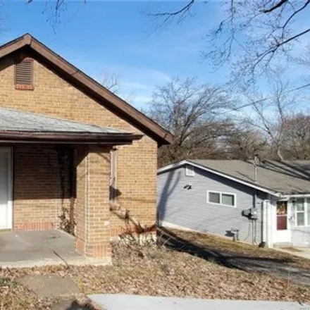 Buy this 2 bed house on 613 Ruggles Road in Ferguson, MO 63135