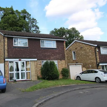 Rent this 3 bed house on Sequoia Park in London, HA5 4BS
