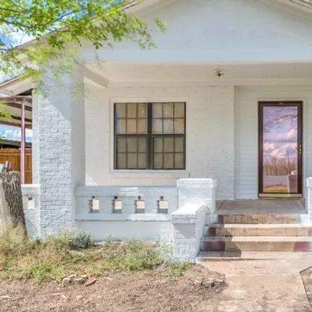 Buy this 2 bed house on 84 West 16th Street in San Angelo, TX 76903
