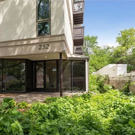 Image 4 - 224 West Franklin Avenue, Minneapolis, MN 55404, USA - Condo for sale