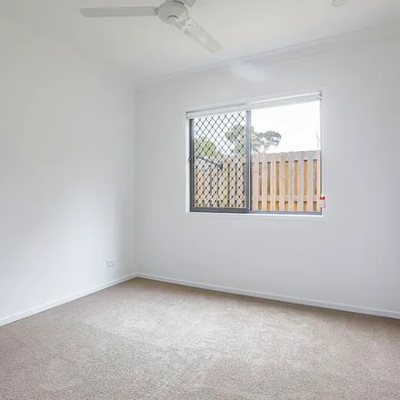 Rent this 4 bed apartment on Greenridge Road in Park Ridge QLD 4118, Australia