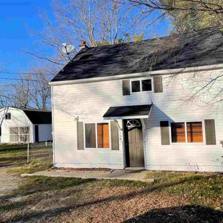 Buy this 4 bed house on 106 Cherry Street in Houghton Lake, Roscommon Township