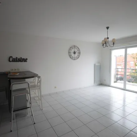 Image 4 - 17 Rue Roger Salengro, 59540 Caudry, France - Apartment for rent