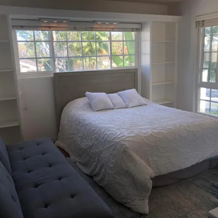 Image 1 - 2245 Arbutus Street, Newport Beach, CA 92660, USA - Room for rent