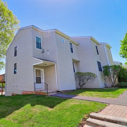 Buy this 3 bed townhouse on 20 Horizon Hill Road in Newington, CT 06111