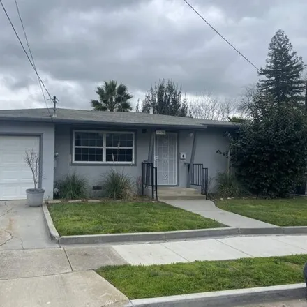 Rent this 2 bed house on 4682 Augustine Street in Pleasanton, CA 94566