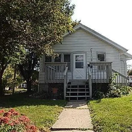 Buy this 2 bed house on 1200 Arthur Avenue in Des Moines, IA 50316