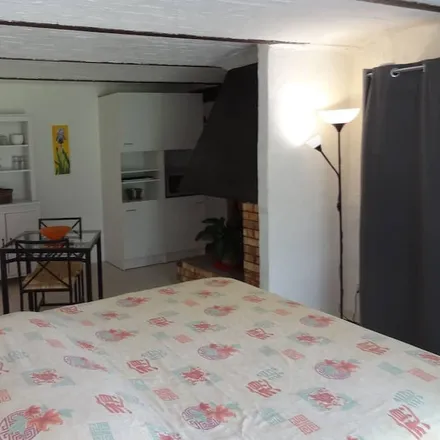 Rent this studio townhouse on Route d’Apt in 84400 Apt, France