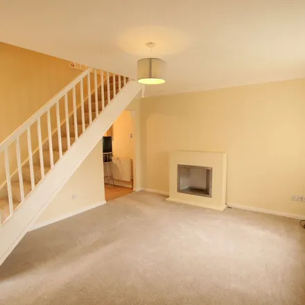 Rent this 4 bed duplex on 67 Fernleigh Court in Wakefield, WF2 8SJ
