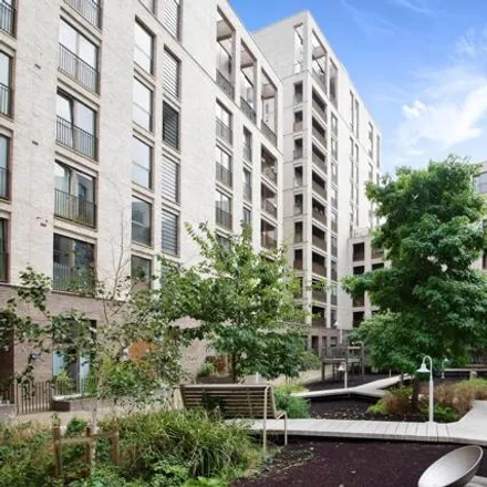 Buy this 1 bed apartment on Wallington Court in Murrain Road, London
