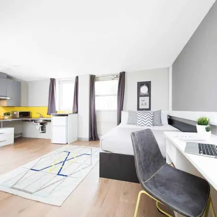 Rent this 1 bed apartment on East Central House in 115 Lever Street, London