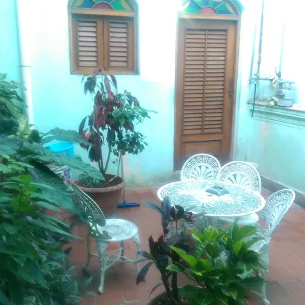 Rent this 3 bed house on Cayo Hueso