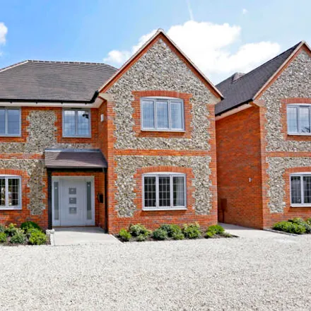 Buy this 5 bed house on Moyleen Rise in Marlow, SL7 2DP