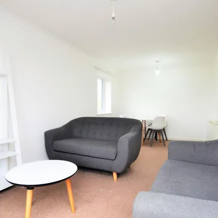 Image 5 - 25-30 Jesmond Place, Newcastle upon Tyne, NE2 3DF, United Kingdom - Apartment for rent