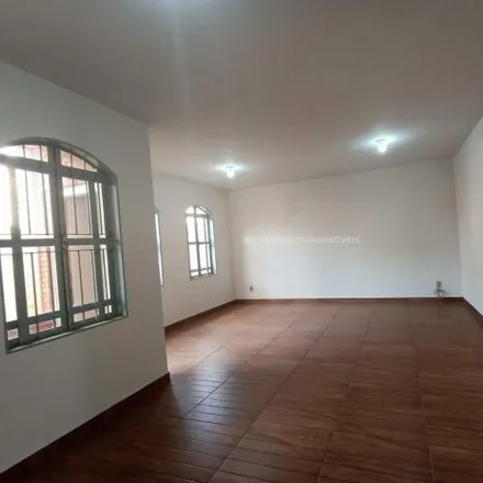 Buy this 3 bed house on Rua Francisco Buzollo in Bairro Olinda, Uberaba - MG