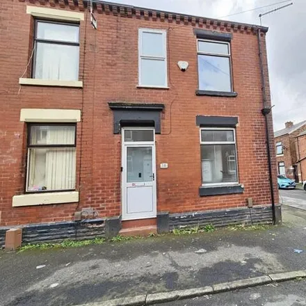 Rent this 3 bed townhouse on Russell Street in Ashton-under-Lyne, OL6 9PX