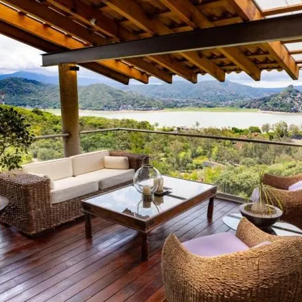 Rent this 5 bed house on Valle de Bravo - Santo Tomás de los Plátanos - Zuluapan in 52100 Ejido San Gaspar, MEX