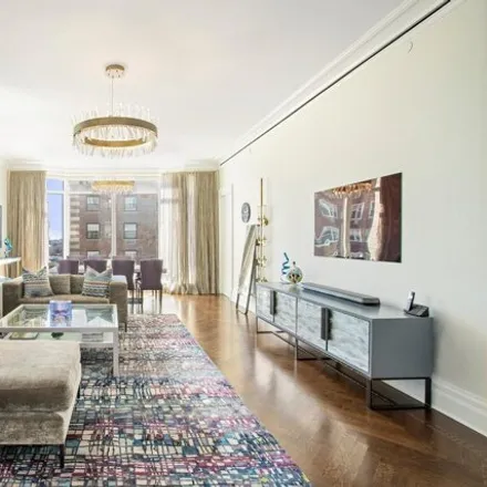 Rent this 4 bed apartment on 535 East 80th Street in New York, NY 10028