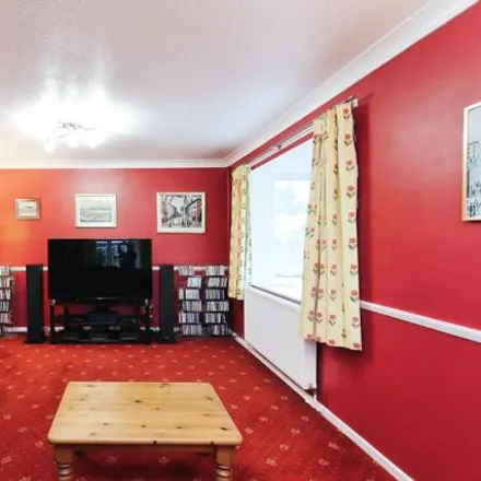 Image 9 - Kidsley Close, Chesterfield, S40 4XA, United Kingdom - House for sale