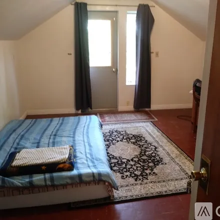 Rent this 1 bed apartment on Vine St