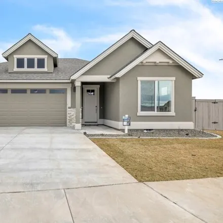 Buy this 3 bed house on Seneca Way in Richland, WA 99353