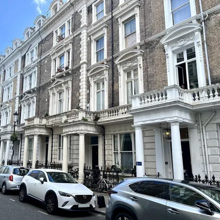 Rent this studio apartment on 34 Clanricarde Gardens in London, W2 4JH