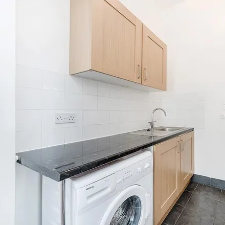 Image 5 - 56 Delancey Street, London, NW1 7RY, United Kingdom - Apartment for rent