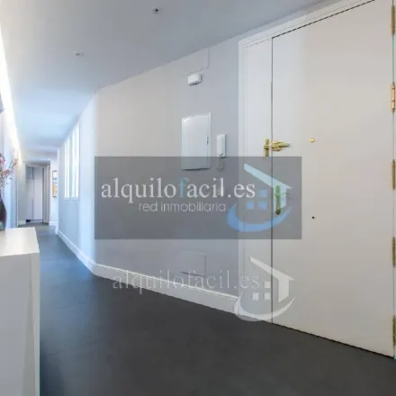 Image 1 - Sevilla - Pza. Canalejas, Calle de Sevilla, 28014 Madrid, Spain - Apartment for rent