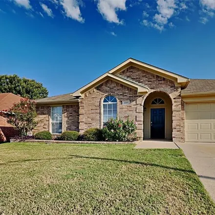 Buy this 4 bed house on 1109 Parkview Trail in Kennedale, Tarrant County