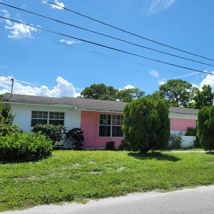Buy this 3 bed house on 1609 North 22nd Street in Fort Pierce, FL 34950