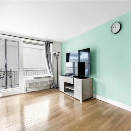 Image 2 - 1673 West 10th Street, New York, NY 11223, USA - Condo for sale